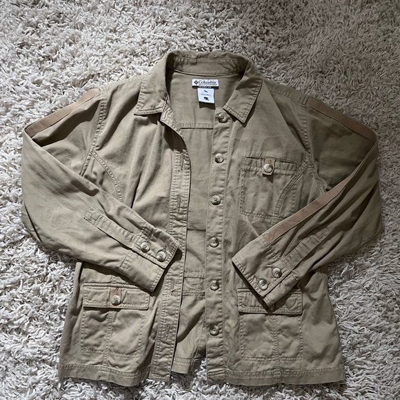Large Columbia Khaki Button Up - Picture 1 of 3